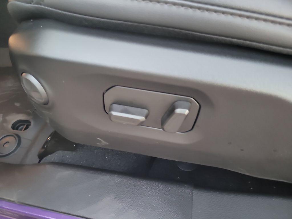 new 2026 Jeep Gladiator car, priced at $59,777