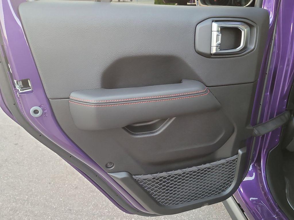 new 2026 Jeep Gladiator car, priced at $59,777