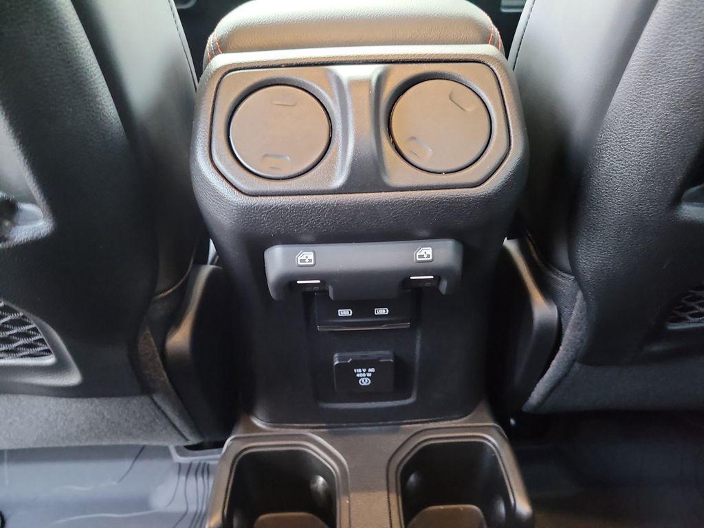 new 2026 Jeep Gladiator car, priced at $59,777