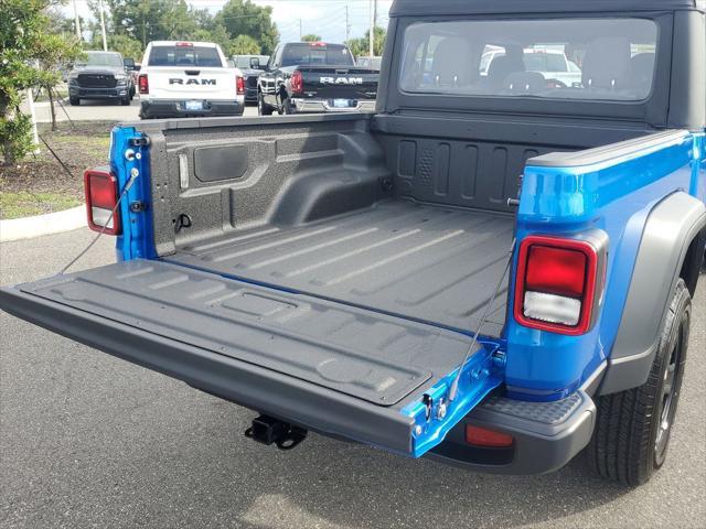 new 2025 Jeep Gladiator car, priced at $38,439