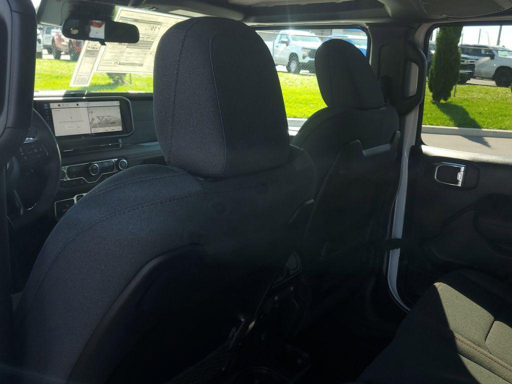new 2025 Jeep Gladiator car, priced at $43,989