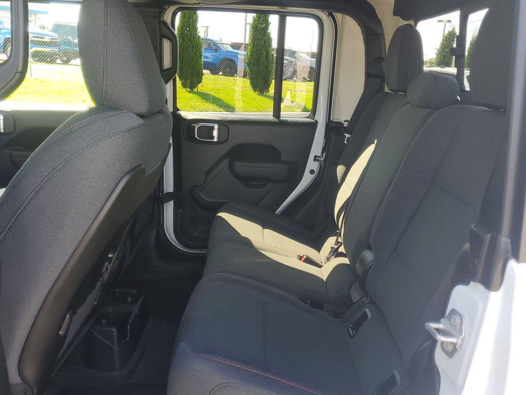 new 2025 Jeep Gladiator car, priced at $43,989