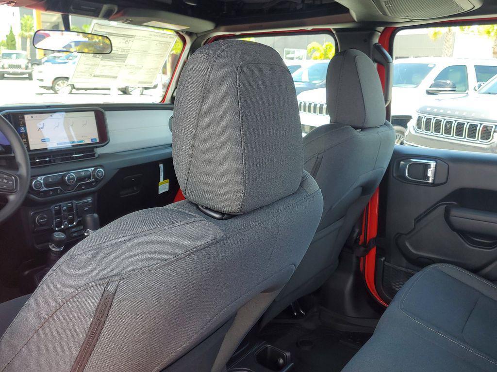 new 2025 Jeep Gladiator car, priced at $37,075