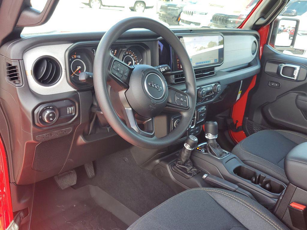 new 2025 Jeep Gladiator car, priced at $37,075