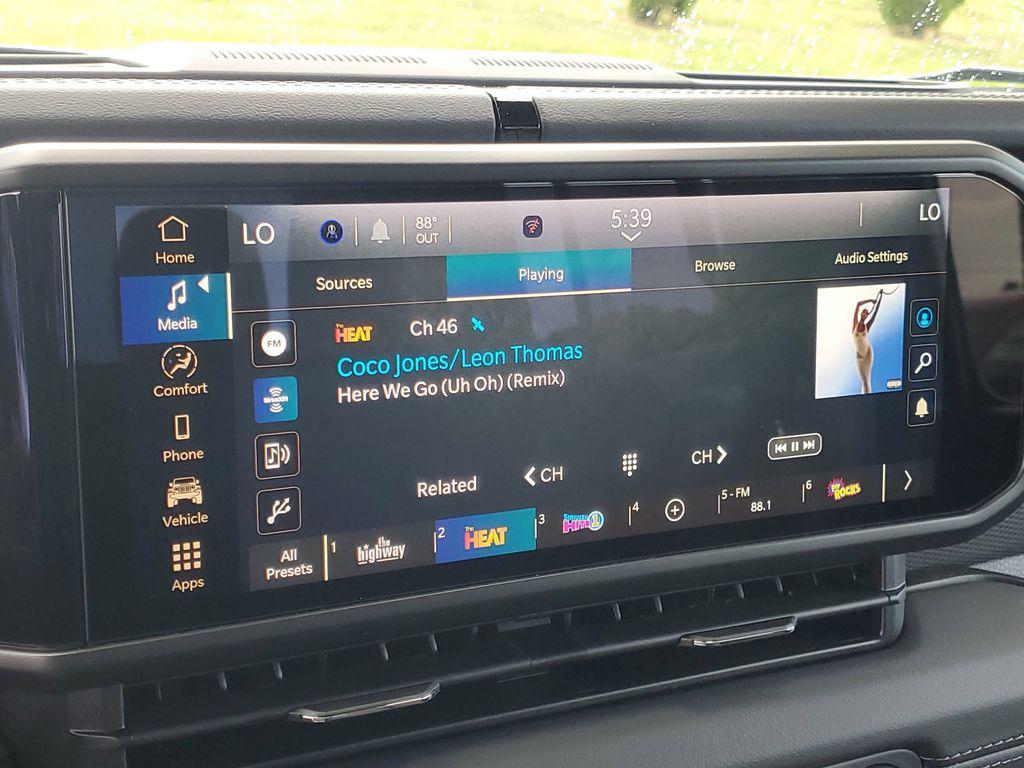 new 2025 Jeep Gladiator car, priced at $43,205