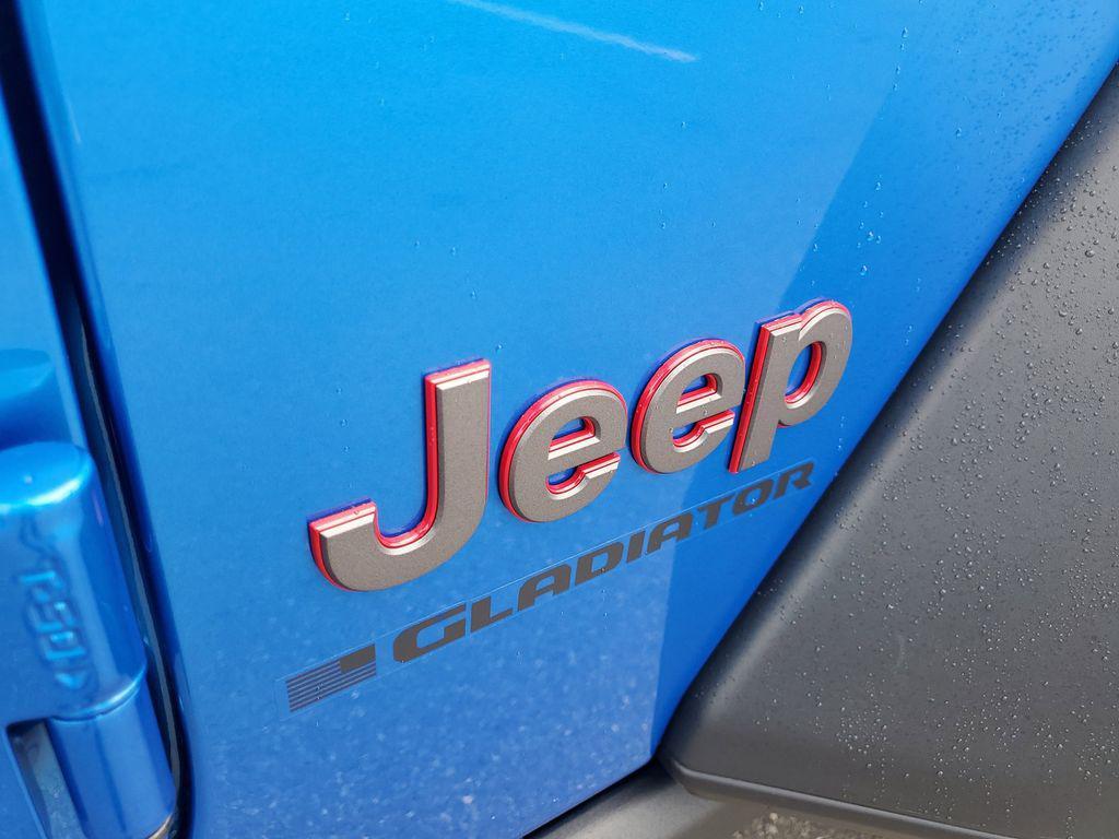 new 2025 Jeep Gladiator car, priced at $43,205