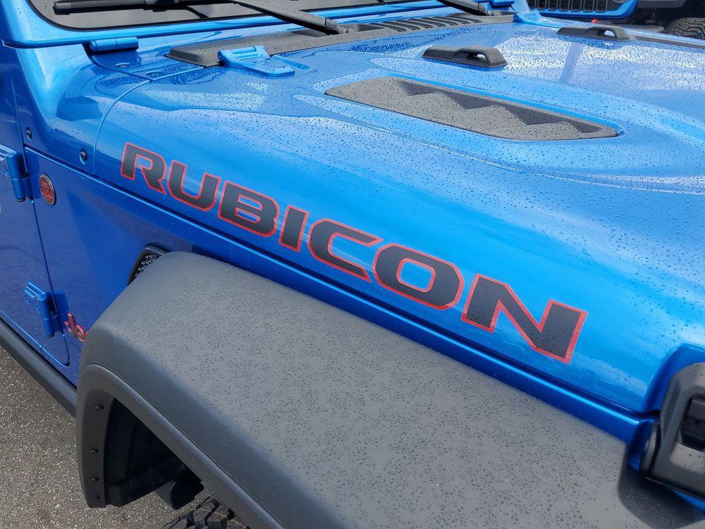 new 2025 Jeep Gladiator car, priced at $43,205