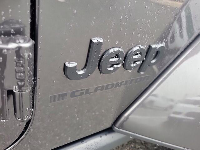 new 2025 Jeep Gladiator car, priced at $39,999