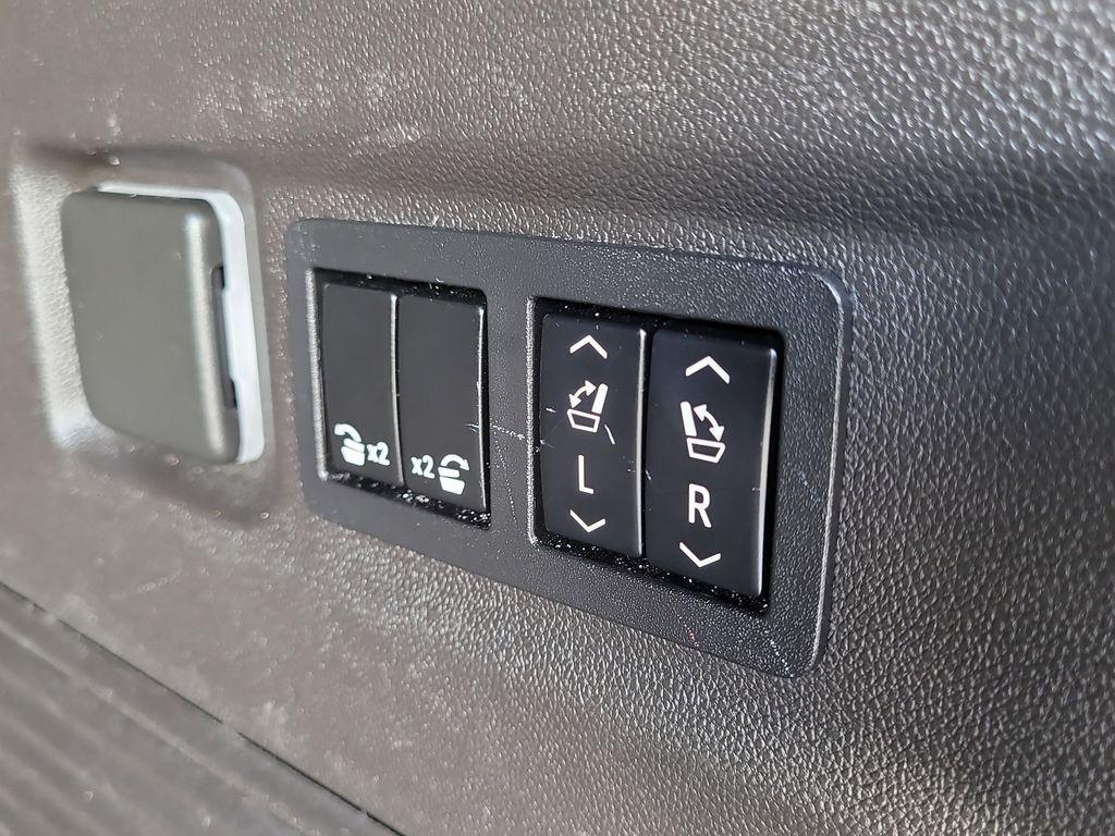 used 2021 Chevrolet Suburban car, priced at $36,969