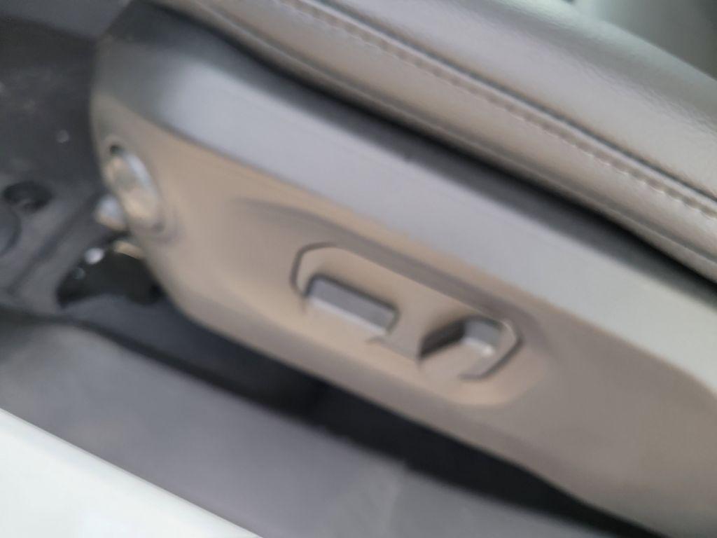 new 2025 Jeep Wrangler car, priced at $48,088