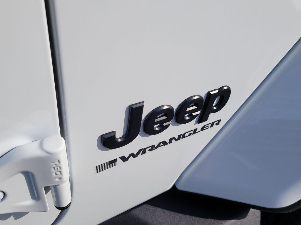 new 2025 Jeep Wrangler car, priced at $48,088