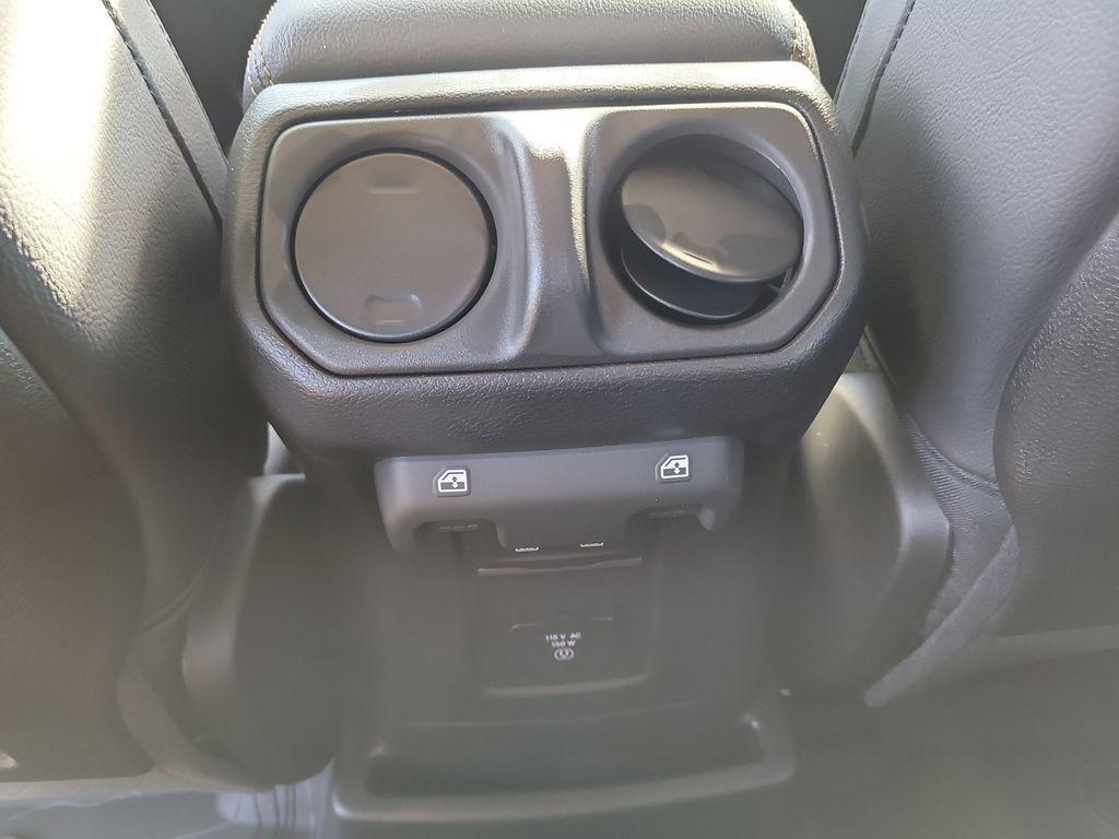 new 2025 Jeep Wrangler car, priced at $48,088