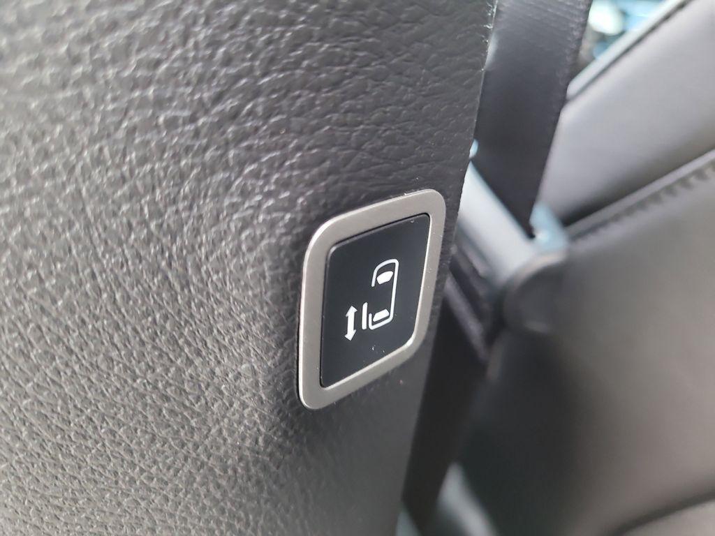 new 2026 Chrysler Pacifica car, priced at $40,398