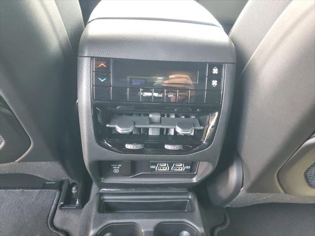 new 2025 Jeep Grand Cherokee L car, priced at $39,225