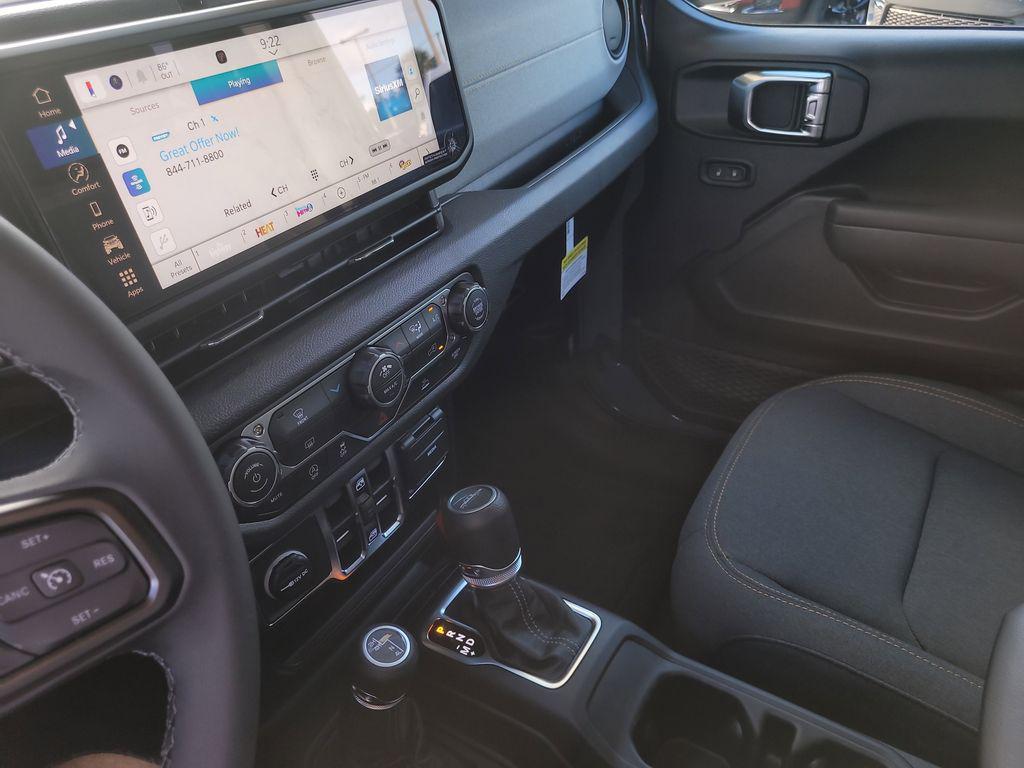 new 2025 Jeep Gladiator car, priced at $41,055