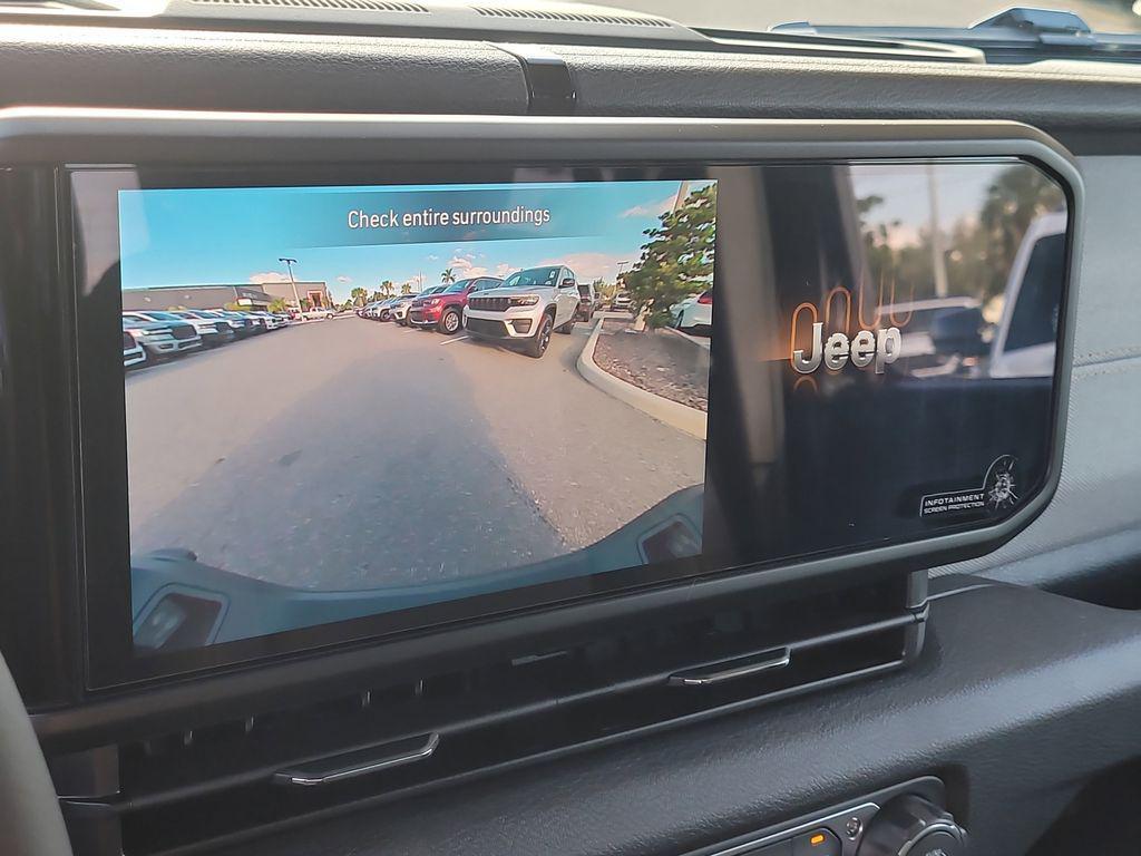 new 2025 Jeep Gladiator car, priced at $41,055