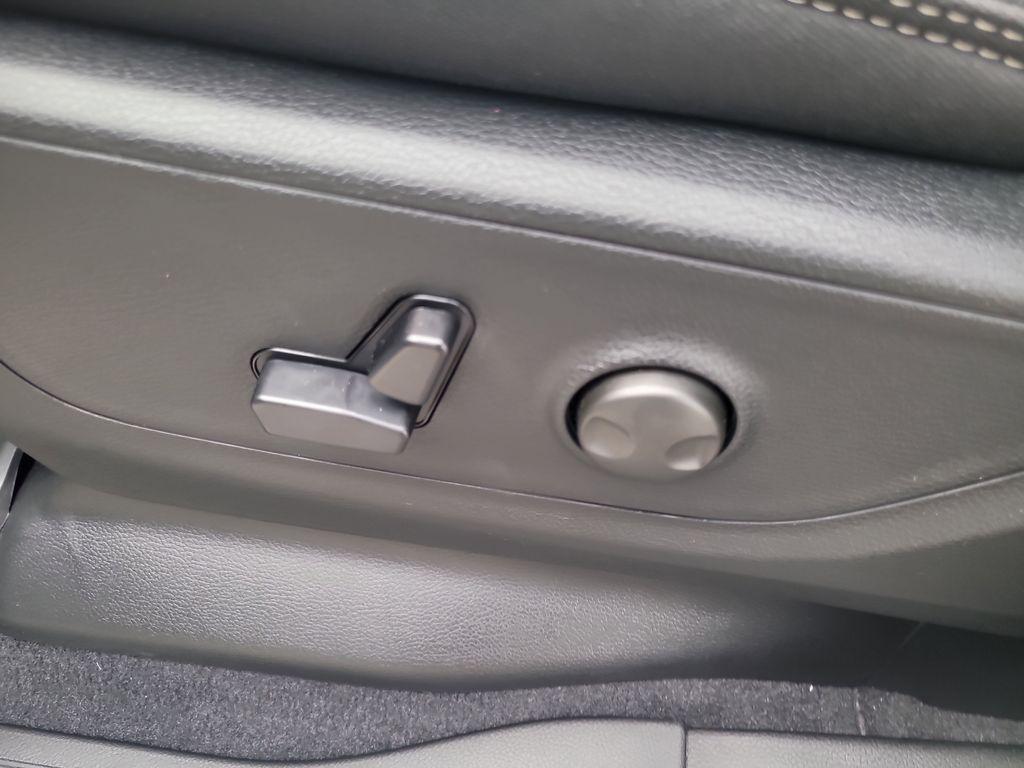 new 2025 Ram 1500 car, priced at $41,714