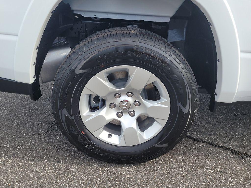 new 2025 Ram 1500 car, priced at $41,714