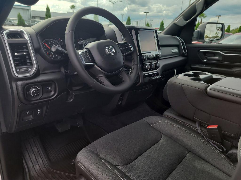 new 2025 Ram 1500 car, priced at $41,714