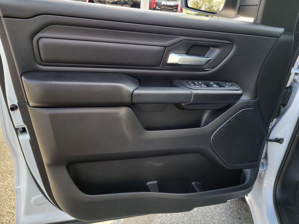 new 2025 Ram 1500 car, priced at $34,643