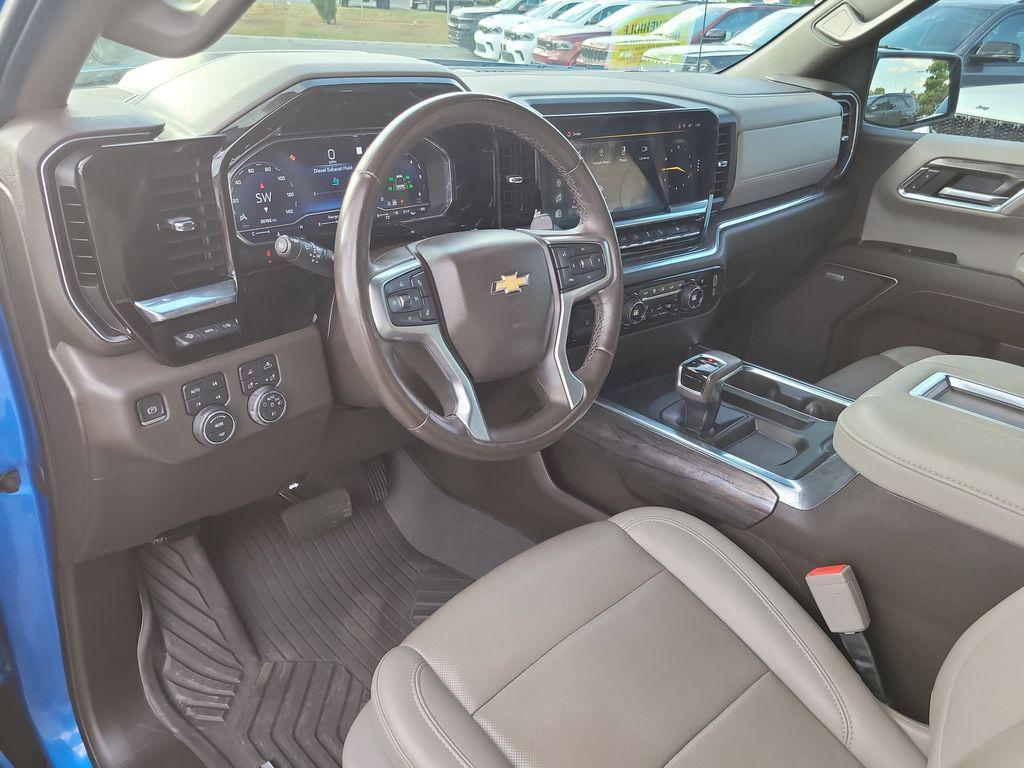 used 2022 Chevrolet Silverado 1500 car, priced at $45,921