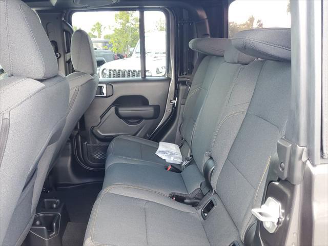 new 2025 Jeep Gladiator car, priced at $38,769