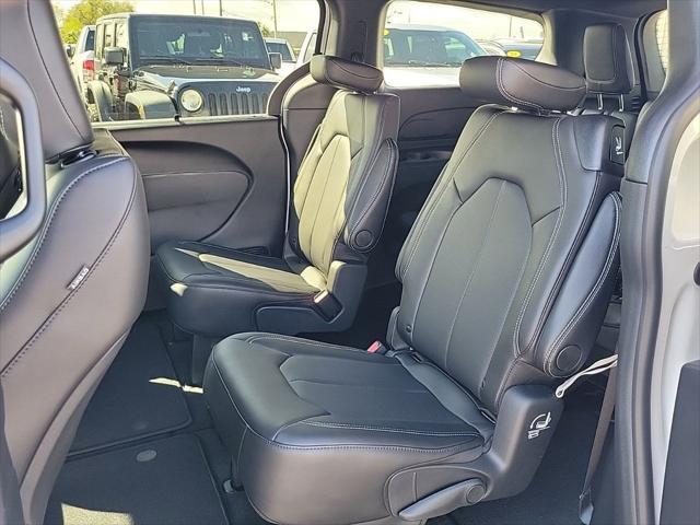 new 2025 Chrysler Pacifica car, priced at $37,482