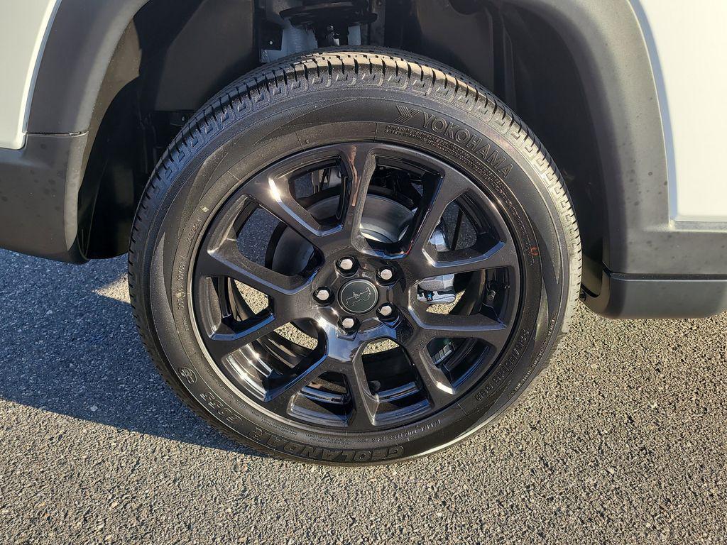 new 2026 Jeep Compass car, priced at $28,697