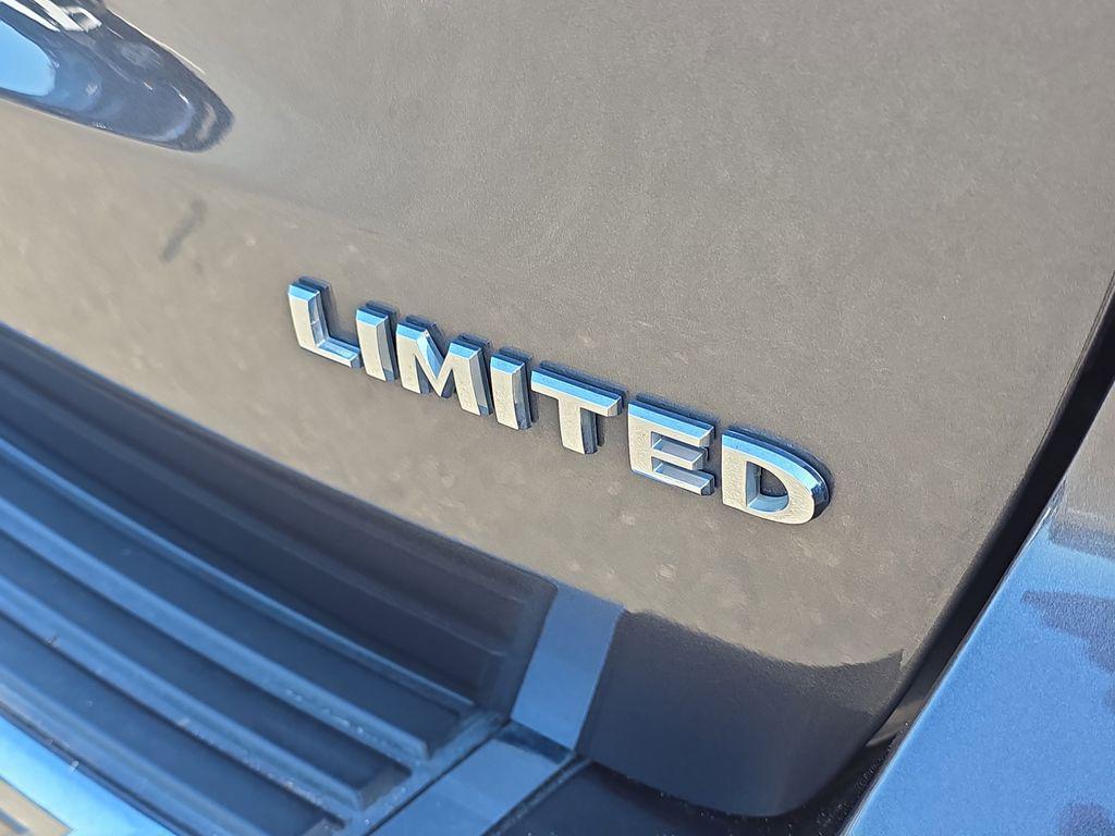 used 2017 Jeep Grand Cherokee car, priced at $13,441