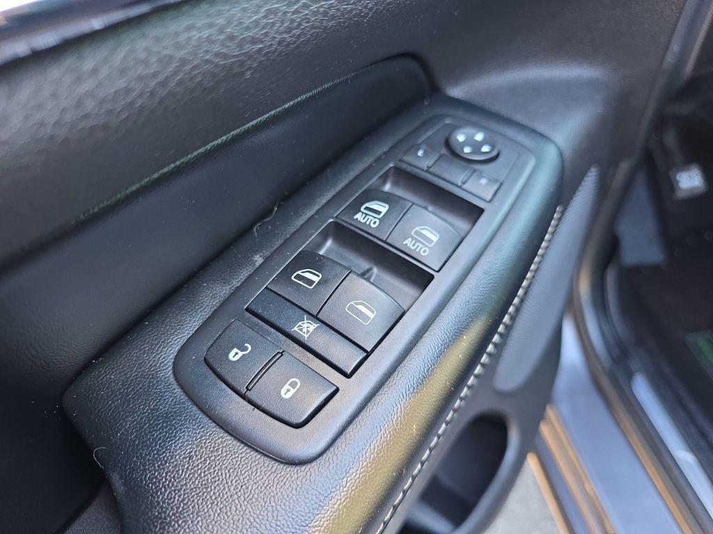 used 2017 Jeep Grand Cherokee car, priced at $13,441