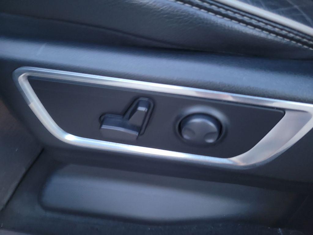 used 2024 Ram 1500 car, priced at $41,452