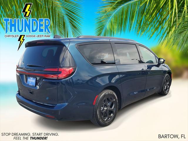 new 2025 Chrysler Pacifica Hybrid car, priced at $51,570