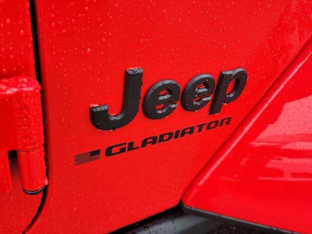 new 2025 Jeep Gladiator car, priced at $39,996