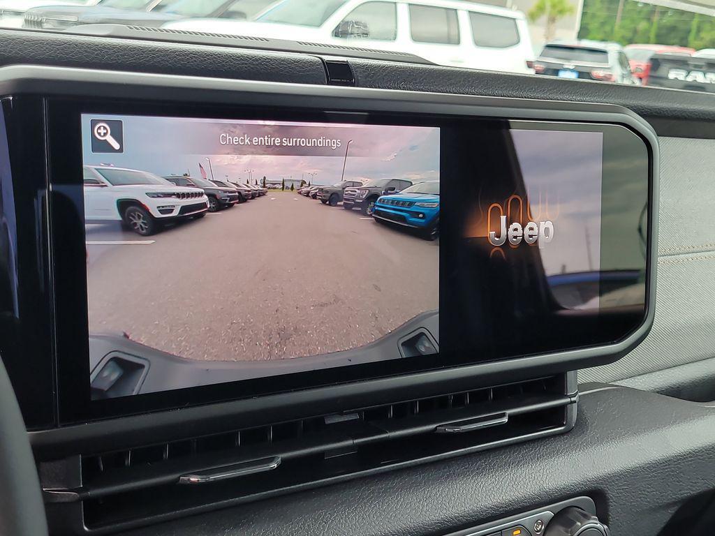 new 2025 Jeep Gladiator car, priced at $39,676