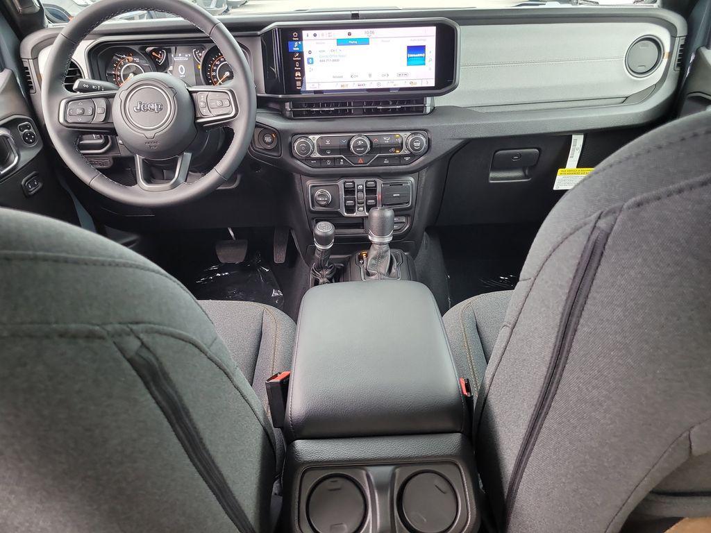 new 2025 Jeep Gladiator car, priced at $39,676