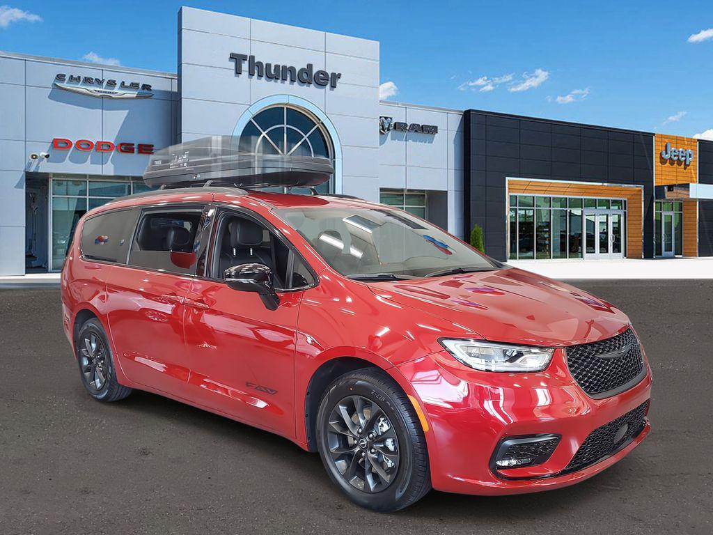 new 2025 Chrysler Pacifica car, priced at $44,522