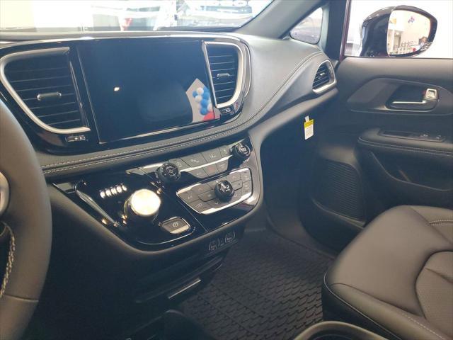 new 2025 Chrysler Pacifica car, priced at $44,522
