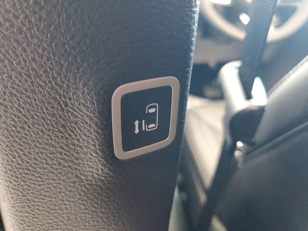 new 2025 Chrysler Pacifica car, priced at $44,522