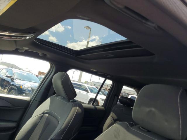 new 2025 Jeep Grand Cherokee car, priced at $36,848