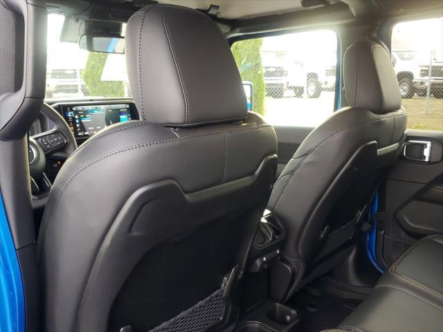new 2025 Jeep Gladiator car, priced at $47,999