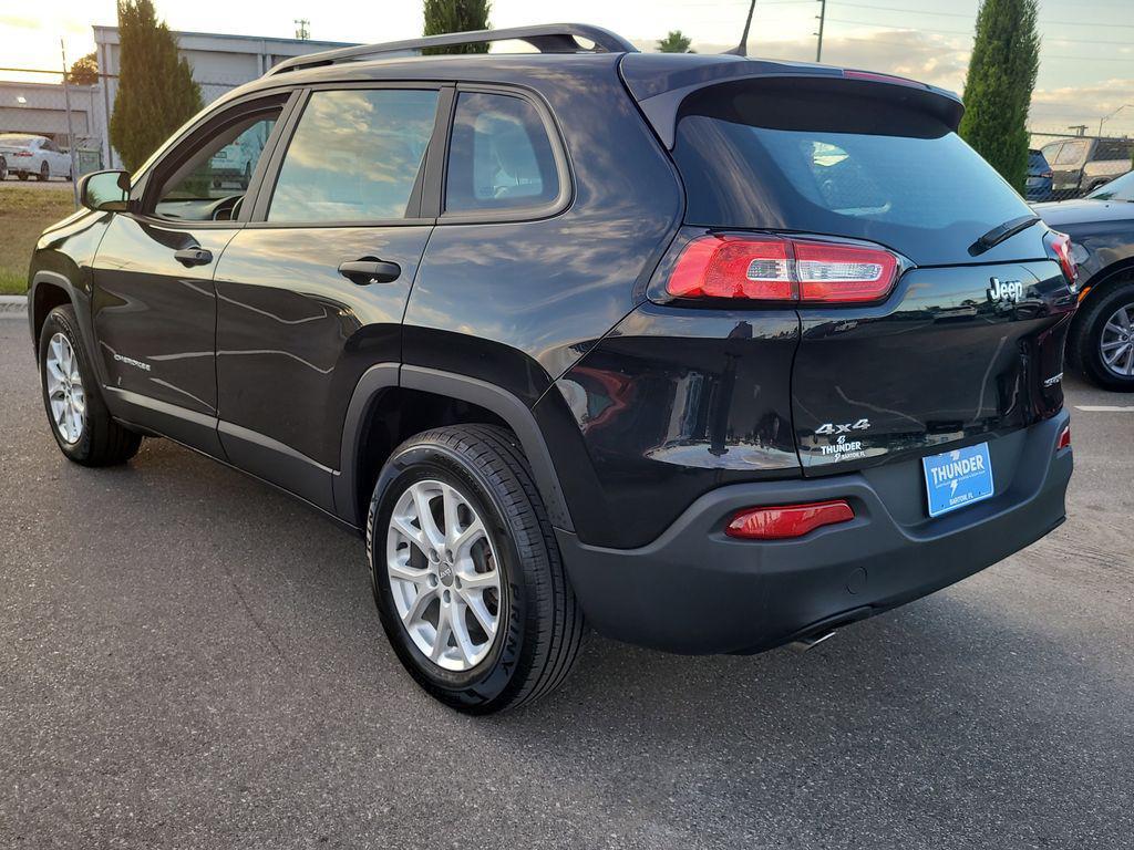 used 2016 Jeep Cherokee car, priced at $14,252