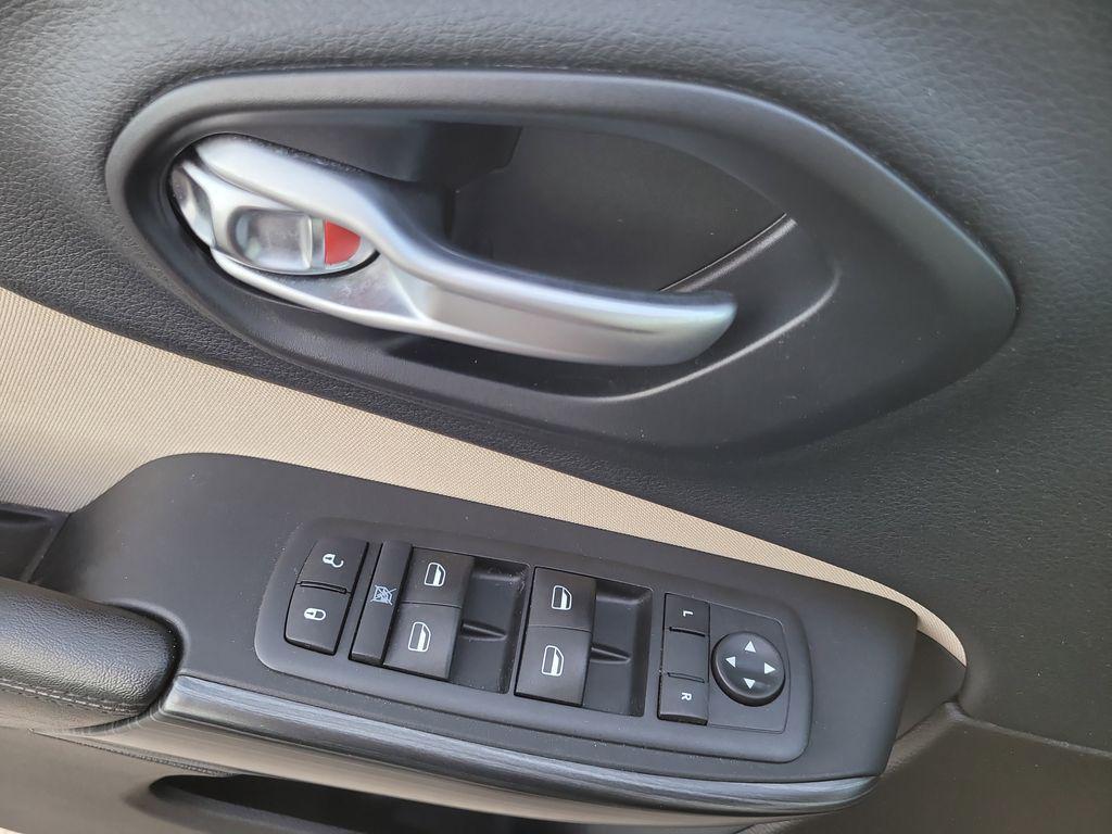 used 2016 Jeep Cherokee car, priced at $14,252