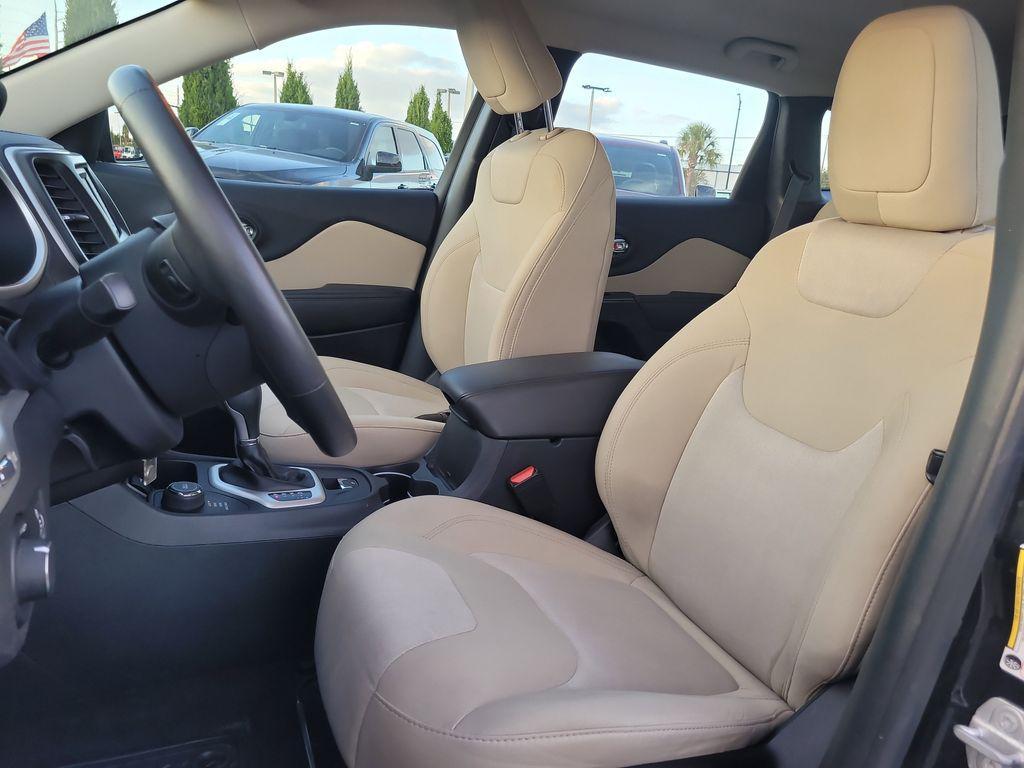 used 2016 Jeep Cherokee car, priced at $14,252