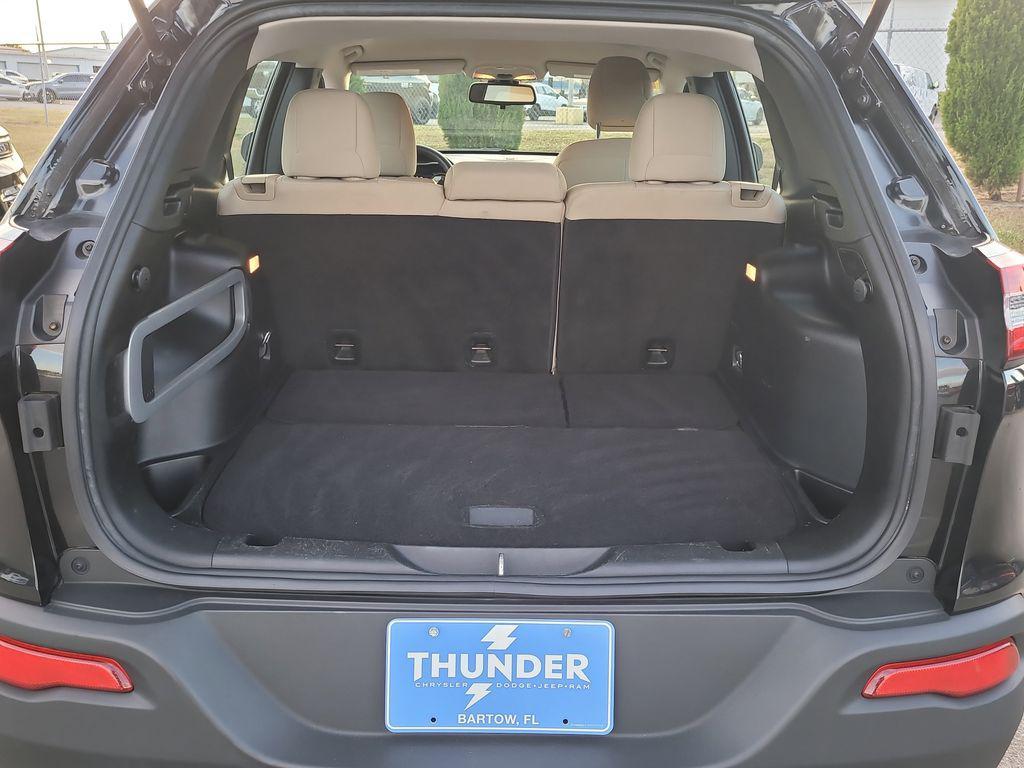 used 2016 Jeep Cherokee car, priced at $14,252