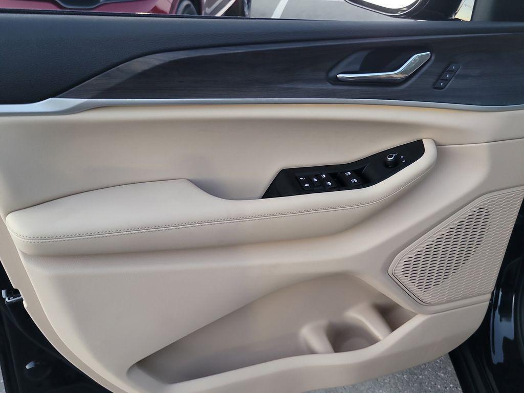 new 2025 Jeep Grand Cherokee L car, priced at $47,858