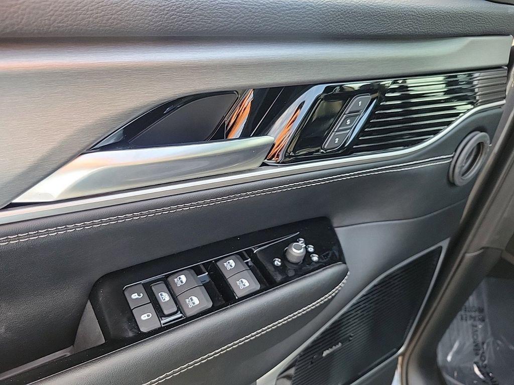 new 2025 Jeep Wagoneer L car, priced at $75,777