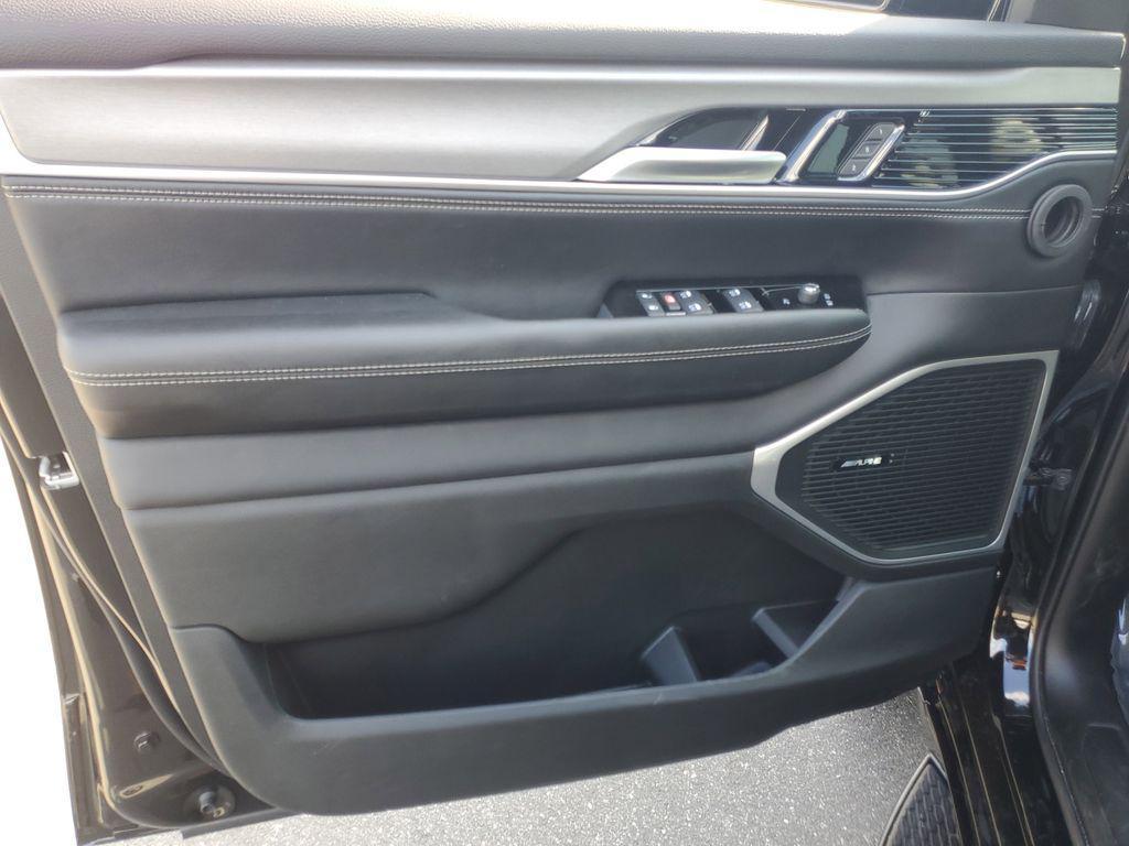 new 2025 Jeep Wagoneer L car, priced at $75,989