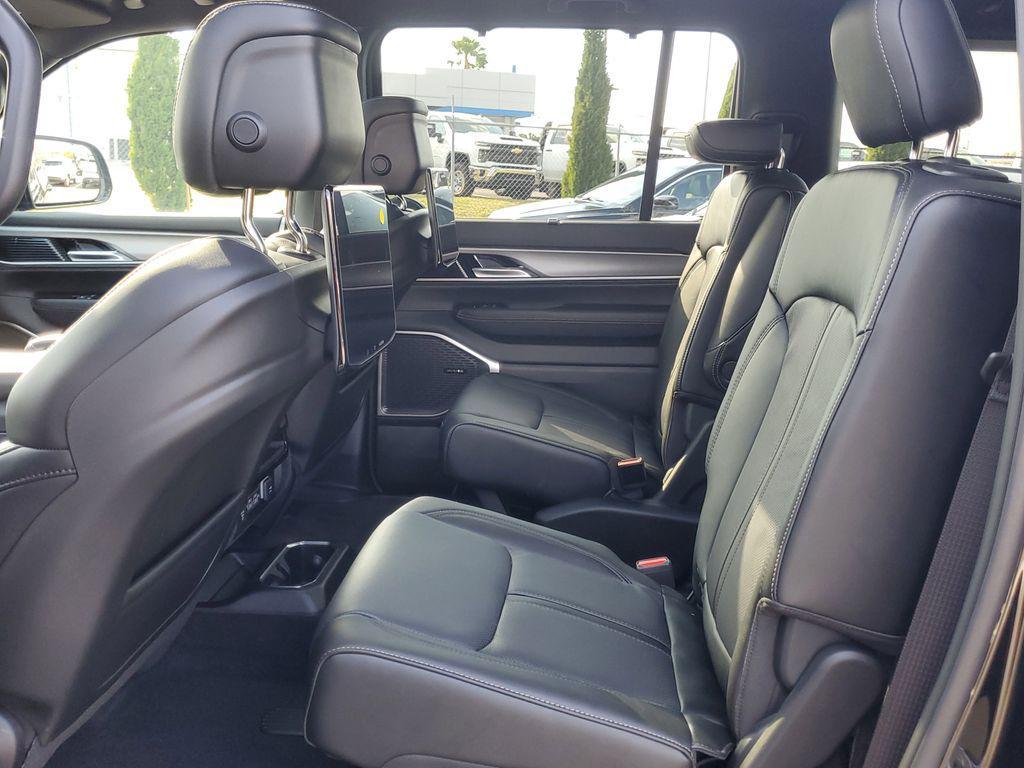 new 2025 Jeep Wagoneer L car, priced at $75,989