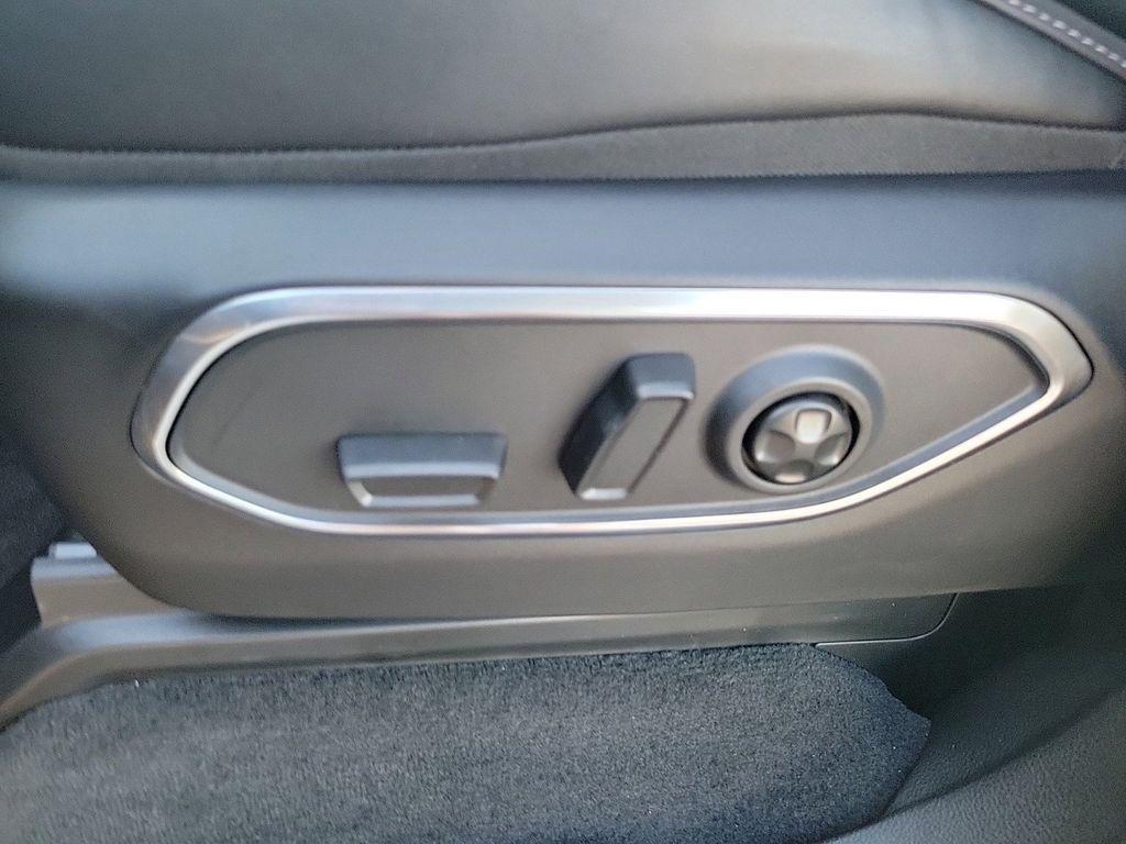 new 2025 Jeep Wagoneer L car, priced at $72,551