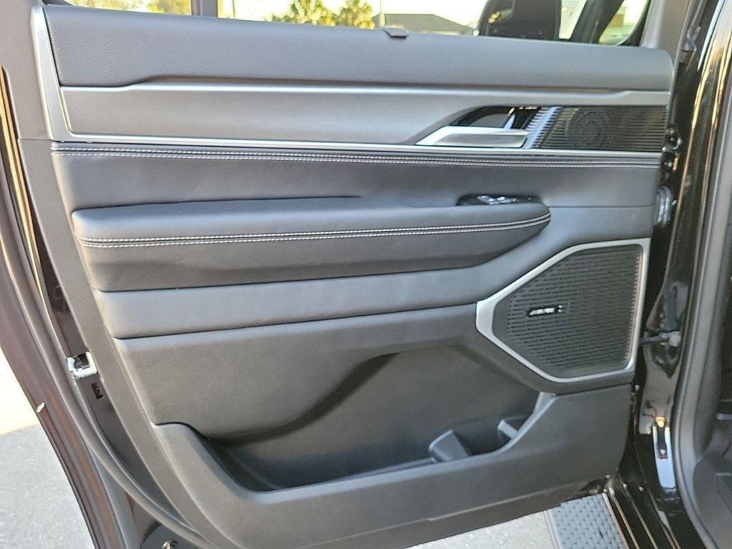 new 2025 Jeep Wagoneer L car, priced at $72,551